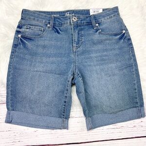 👖NWT🤩 |•STYLE & CO•| Bermuda Short Cuffed Stretch Denim Jean Size 6👖